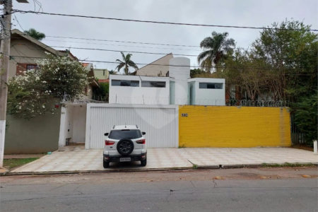 Sobrado à venda com 11 quartos, sendo 4 suítes, em Jardim Morumbi, São Paulo, SP