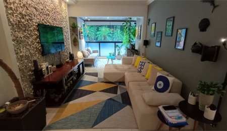 Apartamento à venda com 2 quartos, sendo 1 suíte,  em Pitangueiras, Guarujá, SP