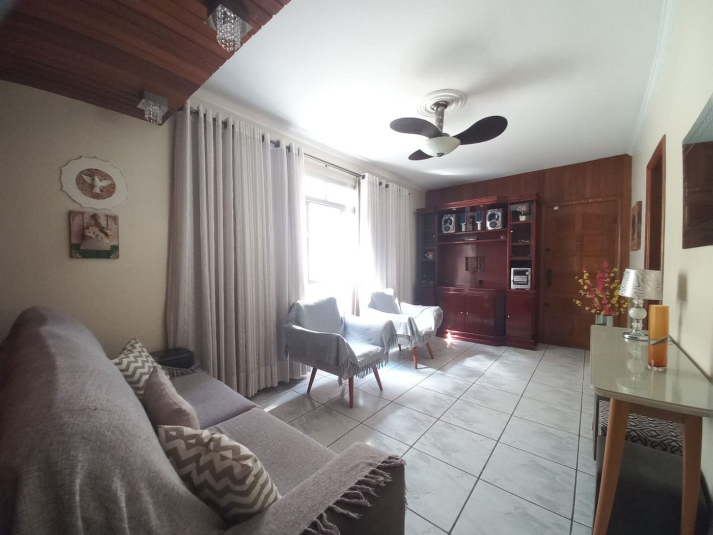 Belíssimo Apartamento de Frente, 3 Quartos, com Garagem Fechada, à Venda no Marapé – Santos/SP