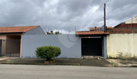 Casa para alugar com 2 quartos, sendo 1 suíte,  em Vila Carolina, Itapetininga, SP