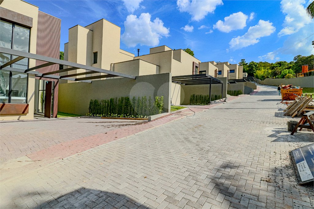 Casa em condomínio à venda com 3 suítes em Vila Santista, Atibaia, SP