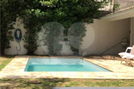 Sobrado à venda com 3 quartos, sendo 1 suíte, em Jardim Maristela, Atibaia, SP