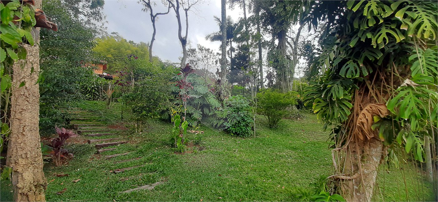 Casa Térrea à venda com 4 quartos, sendo 2 suítes, em Serra da Cantareira, Mairiporã, SP