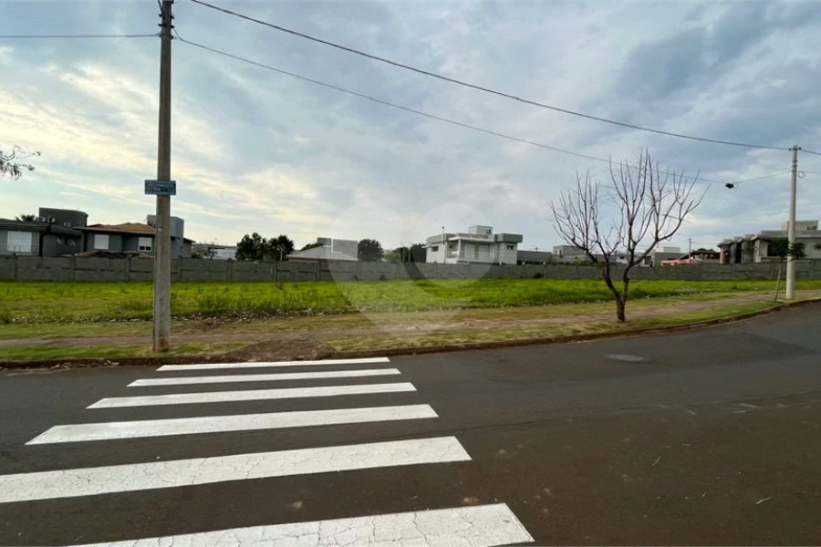 Terreno comercial disponível para venda Bairro Santa Rosa