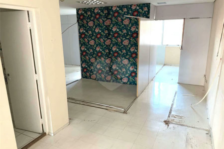 Aluga-se loja de rua, 230 m2, no Portal do Morumbi