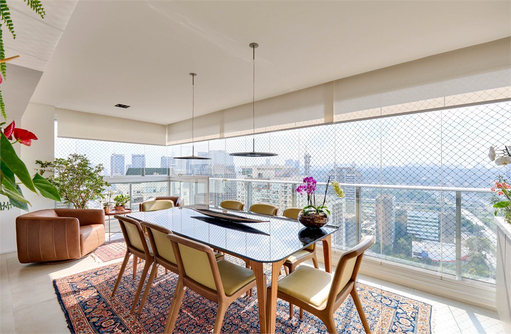 Apartamento à venda com 3 suítes em Brooklin, São Paulo, SP