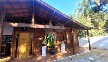 Casa à venda com 2 quartos, sendo 1 suíte,  no condomínio Sausalito, Mairiporã - SP