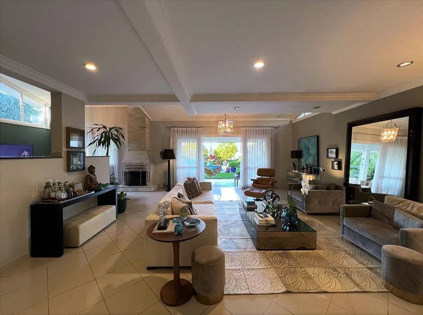 Casa à venda com 4 suítes em Vila Santo Antônio, Cotia, SP