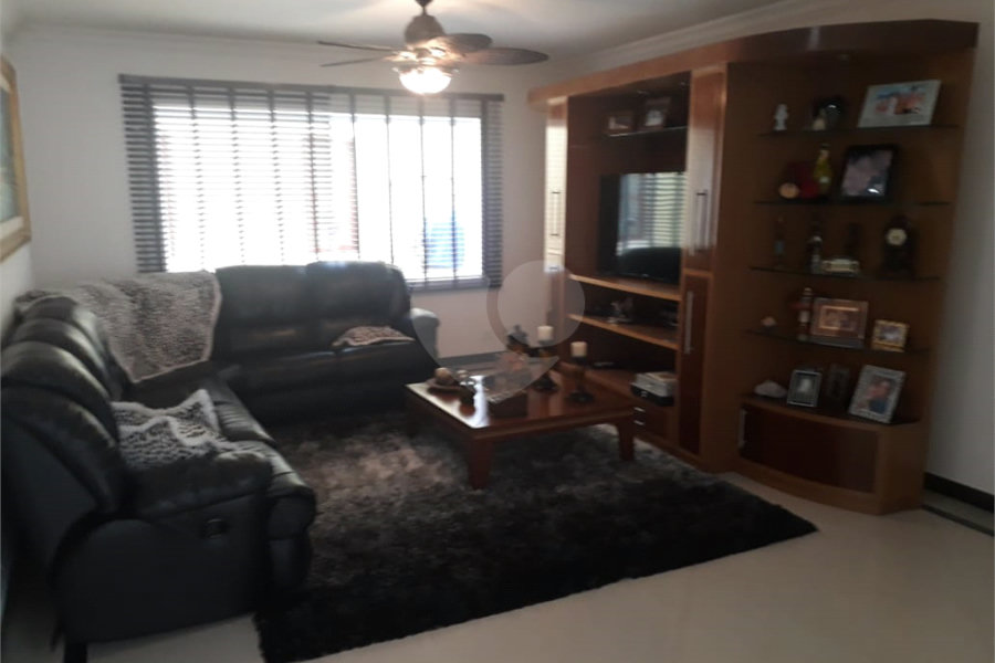 Sobrado à venda com 6 quartos, sendo 5 suítes, em Tremembé, São Paulo, SP