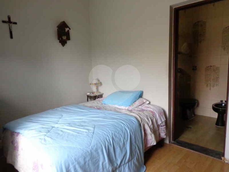 Casa à venda com 3 quartos, sendo 1 suíte,  em Jardim Londrina, São Paulo, SP