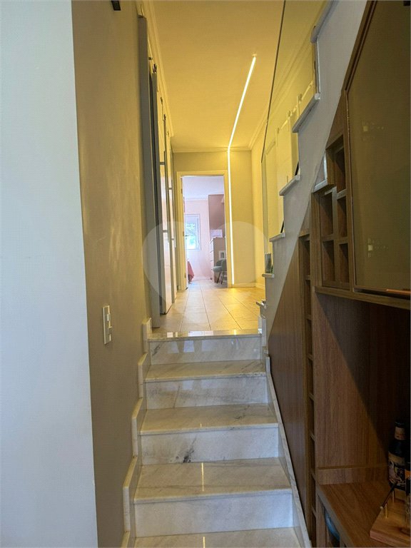 Casa à venda com 3 quartos, sendo 1 suíte, no condomínio Residencial Vegas, São Paulo - SP