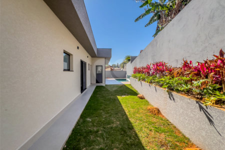 Casa à venda com 3 suítes em Jardim Paulista, Atibaia, SP