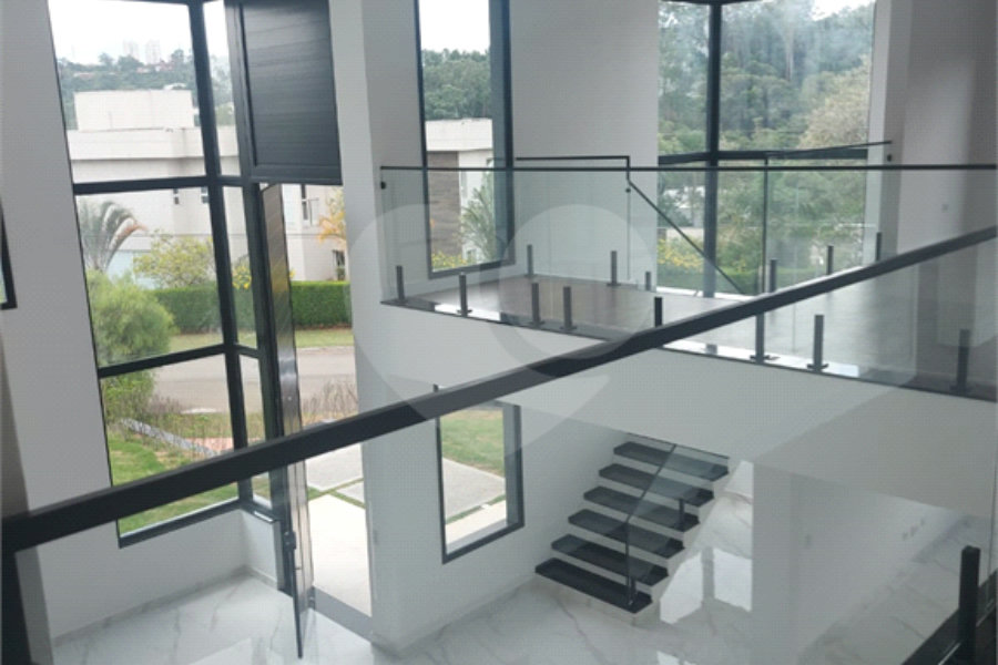 Casa à venda com 5 suítes no condomínio Residencial Santa Maria, Jandira - SP
