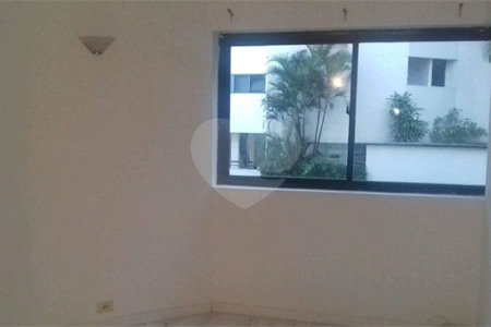 Apartamento à venda com 3 quartos, sendo 1 suíte,  em Jardim Parque Morumbi, São Paulo, SP