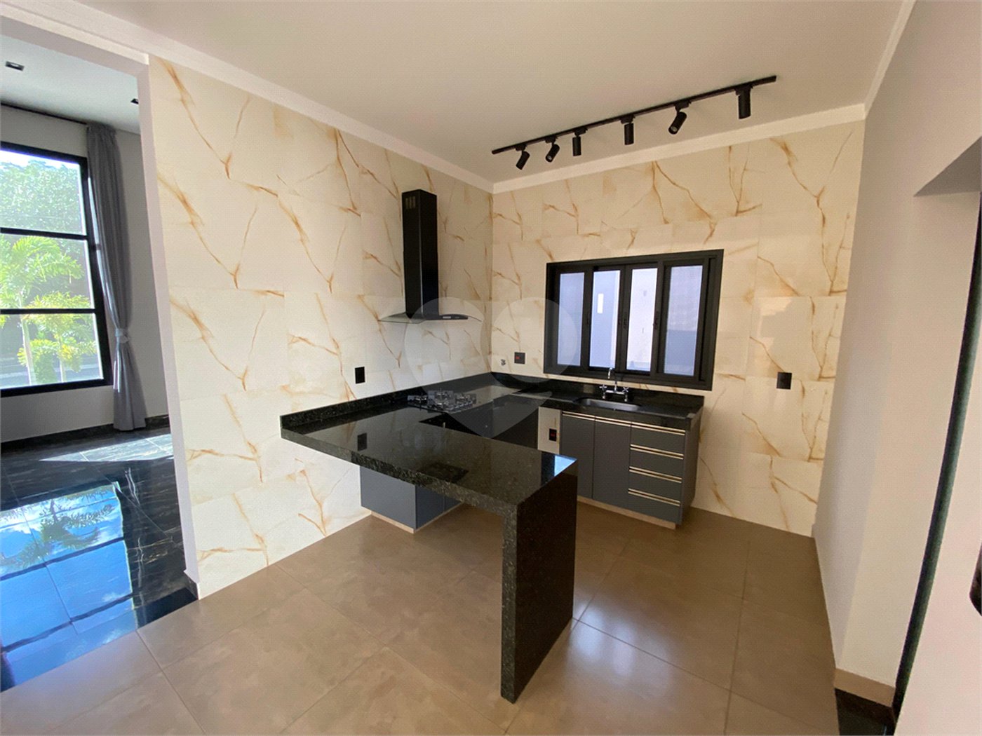 Casa à venda com 3 suítes no condomínio Lagos D Icaraí, Salto - SP