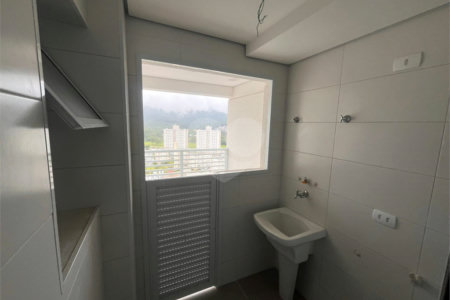 Apartamento à venda com 2 quartos, sendo 1 suíte,  em Loteamento Mogilar, Mogi das Cruzes, SP