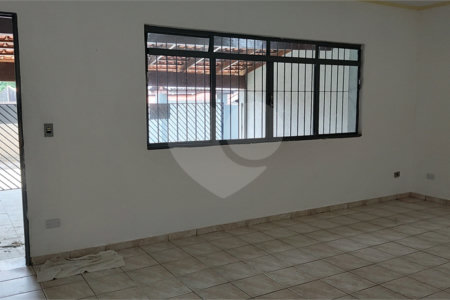 Sobrado à venda com 3 quartos, sendo 1 suíte, em Ressaca, Atibaia, SP