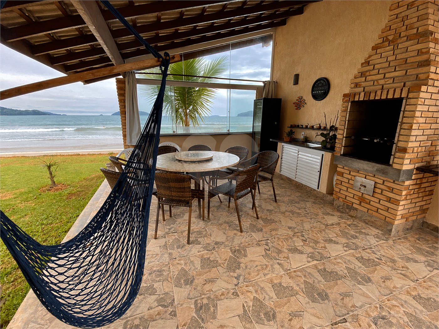 Casa à venda com 6 quartos, sendo 4 suítes,  em Maranduba, Ubatuba, SP