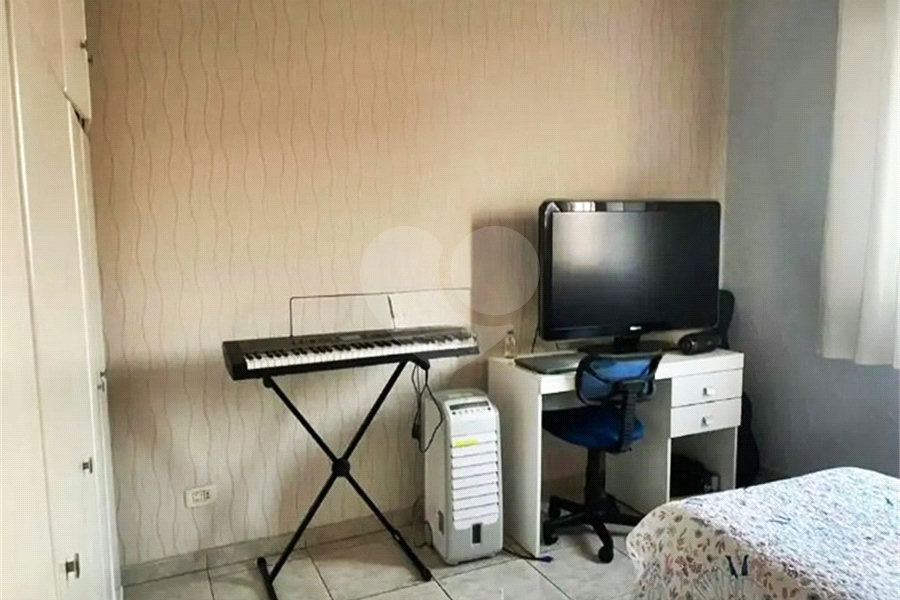 Sobrado à venda com 3 quartos, sendo 1 suíte, em Vila Constança, São Paulo, SP