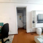 Apartamento com 2 quartos e 1 banheiro