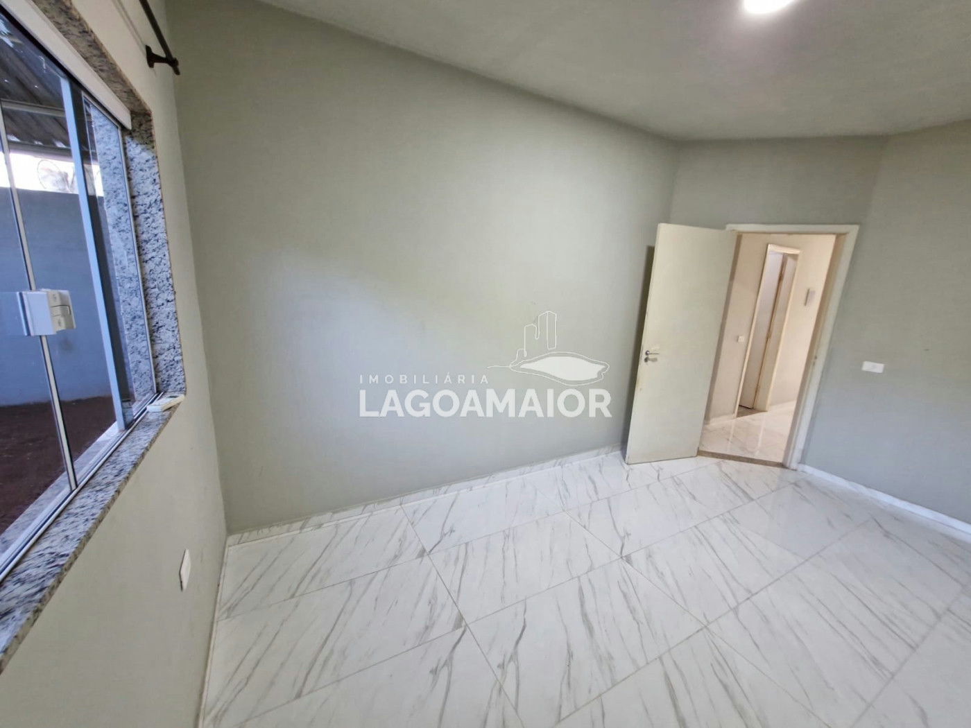 Casa à venda com 2 quartos em Parque Das Mangueiras, Três Lagoas - MS