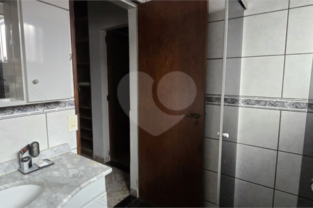 Casa à venda com 3 quartos, sendo 1 suíte, em Lar São Paulo, São Paulo, SP