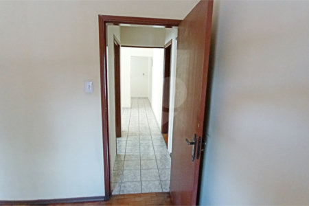 Casa à venda com 3 quartos em Vila Santana, Valinhos, SP
