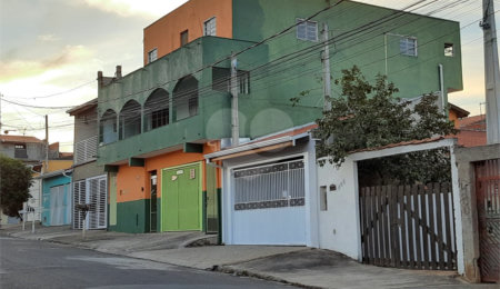 Sobrado à venda com 4 quartos, sendo 2 suítes,  em Jardim Morada do Sol, Indaiatuba, SP
