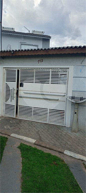 Sobrado à venda com 2 quartos em Parque Viviane, Itaquaquecetuba, SP