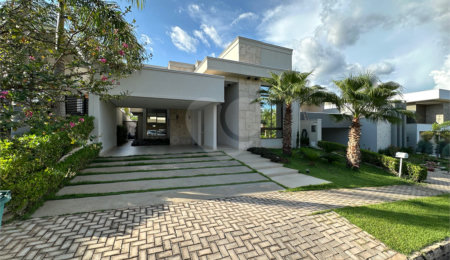 Casa à venda com 3 suítes no condomínio Florais do Valle, Cuiabá - MT