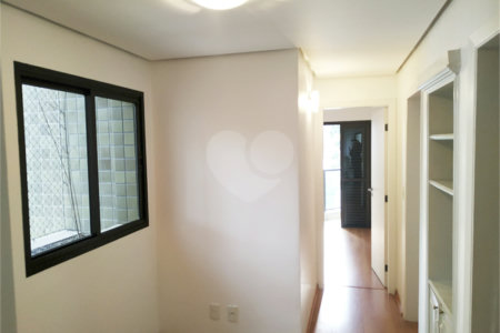 Apartamento à venda com 3 suítes em Morumbi, São Paulo, SP