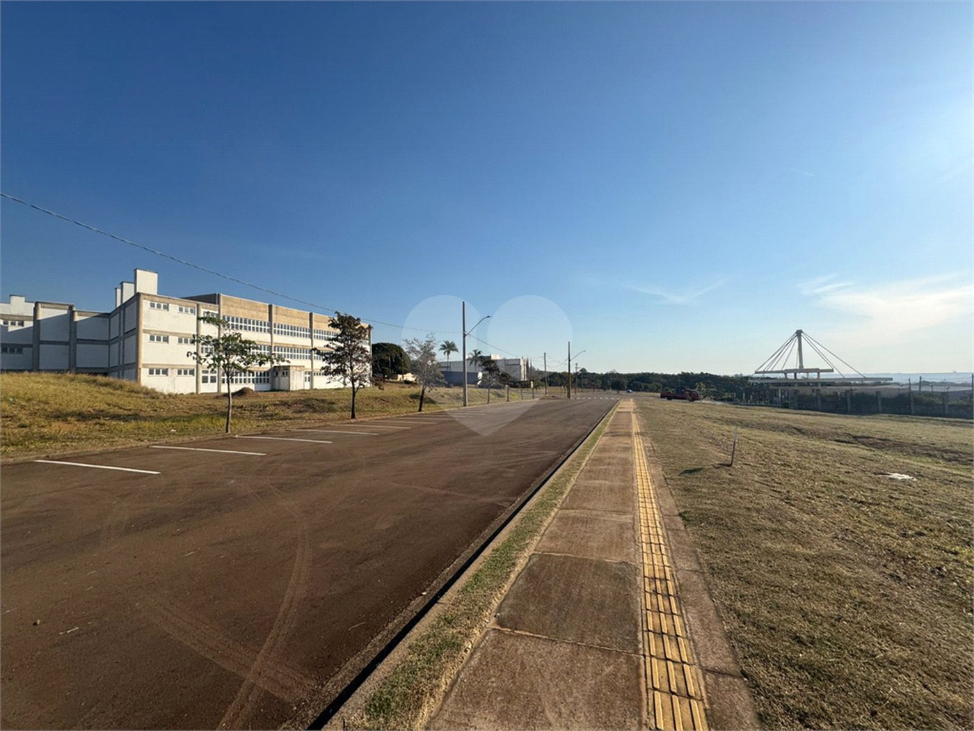 Terreno comercial de 1.685m2 á venda, em Parque Tecnológico Damha II.