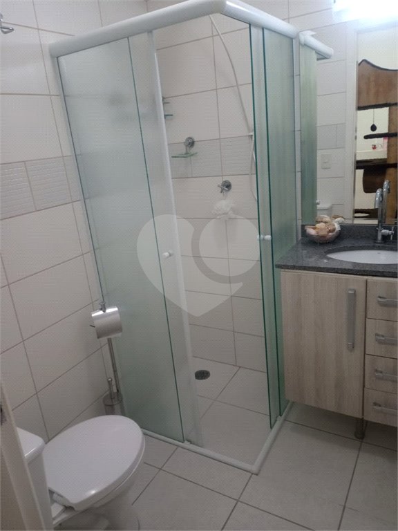 Casa à venda com 3 quartos, sendo 1 suíte, no condomínio Village St. Louis, São Paulo - SP