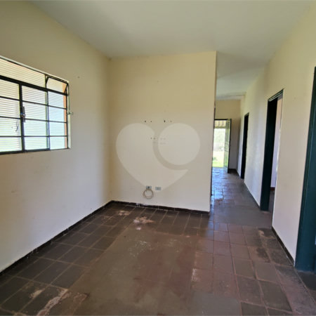 Fazenda para alugar com 3 quartos em Vila Santana, Itapetininga, SP