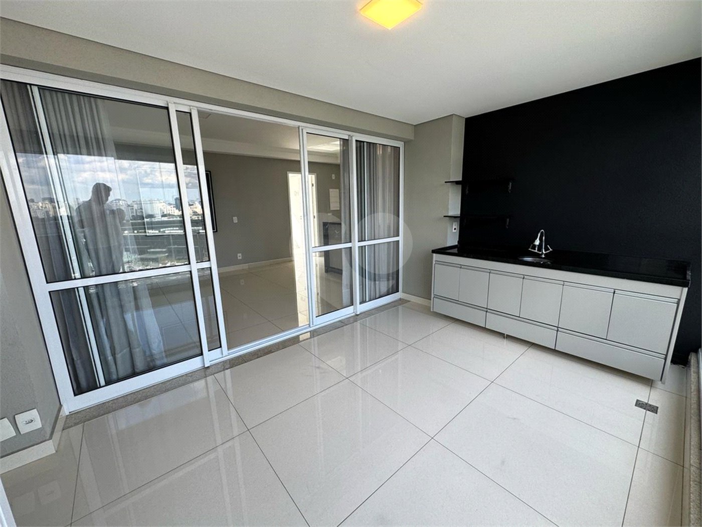 Apartamento à venda com 3 quartos, sendo 1 suíte, em Pinheiros, São Paulo, SP