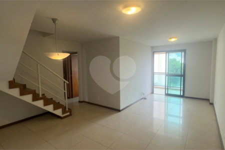 Cobertura à venda com 3 quartos, sendo 1 suíte,  em Tijuca, Rio de Janeiro, RJ