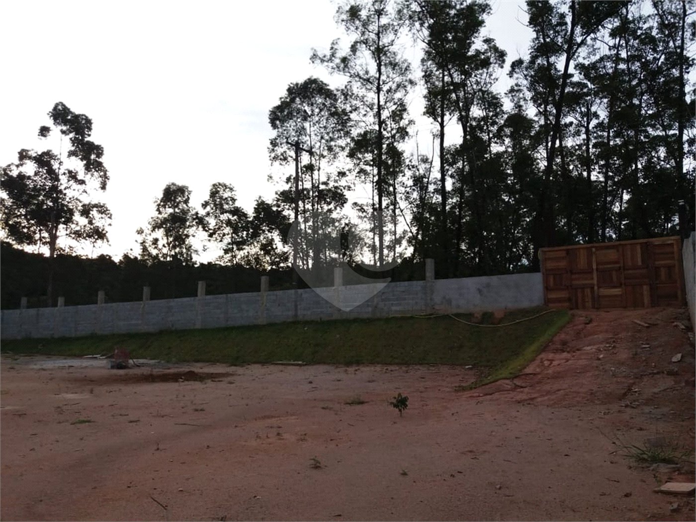 Terreno à venda no condomínio Loteamento Rancho Maringá I, Atibaia - SP