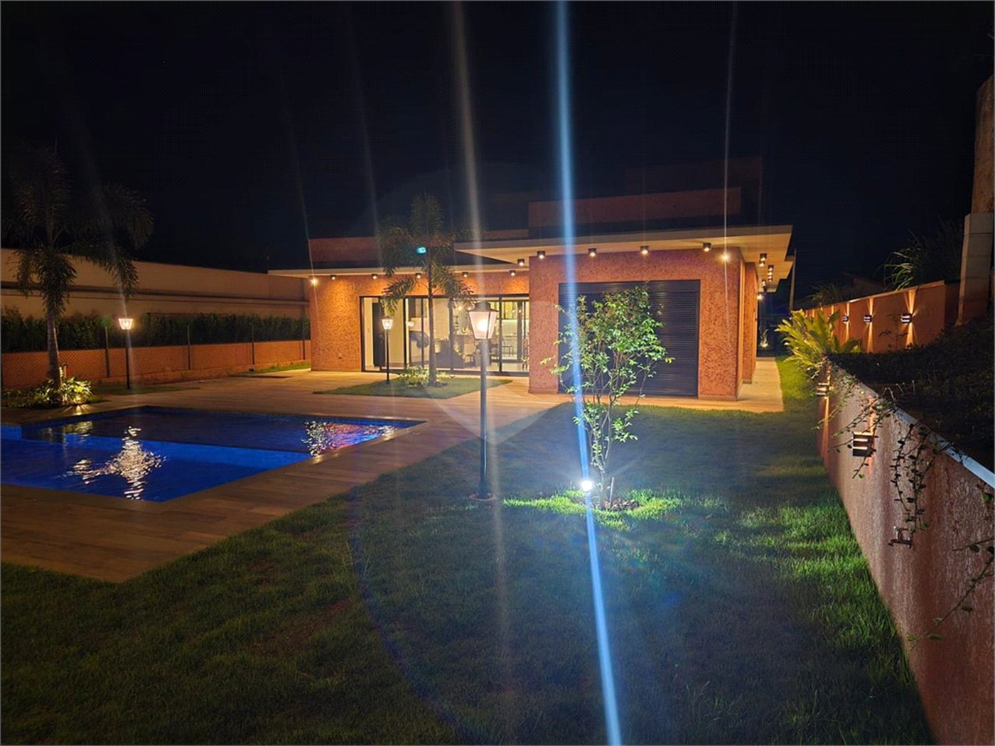 Casa à venda com 4 suítes no condomínio Terras de Santa Teresa II, Itupeva - SP