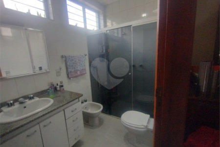 Casa à venda com 5 quartos, sendo 1 suíte, em Parque da Lagoa, Itapetininga, SP