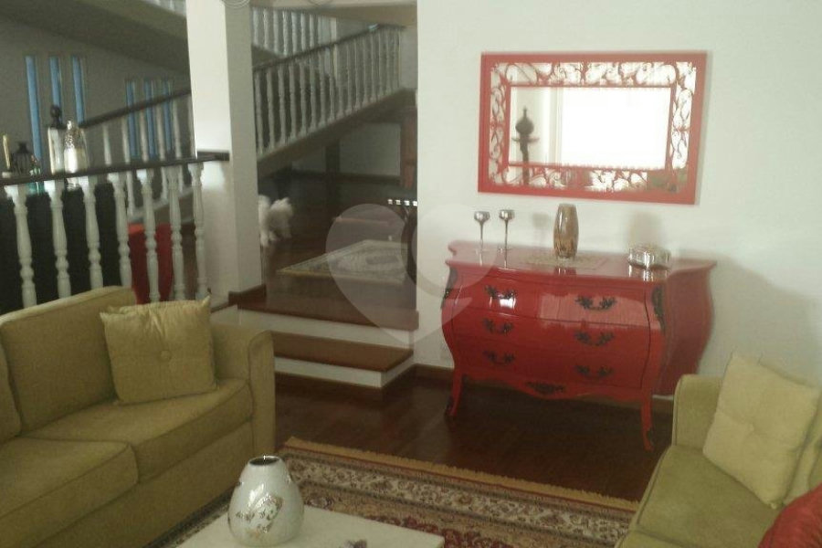 Casa à venda com 3 suítes em Jardim Franca, São Paulo, SP