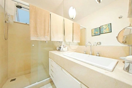 Apartamento à venda com 3 quartos, sendo 1 suíte, em Lagoa, Rio de Janeiro, RJ