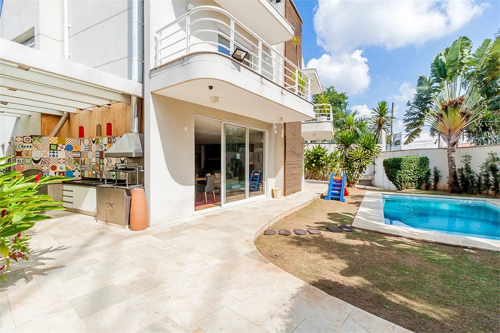Casa à venda com 4 suítes em Alto da Lapa, São Paulo, SP