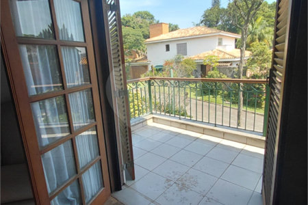 Casa à venda com 4 suítes no condomínio Ville Bourghese, São Paulo - SP