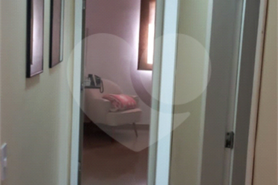 Casa à venda com 3 quartos, sendo 1 suíte, no condomínio Sausalito, Mairiporã - SP