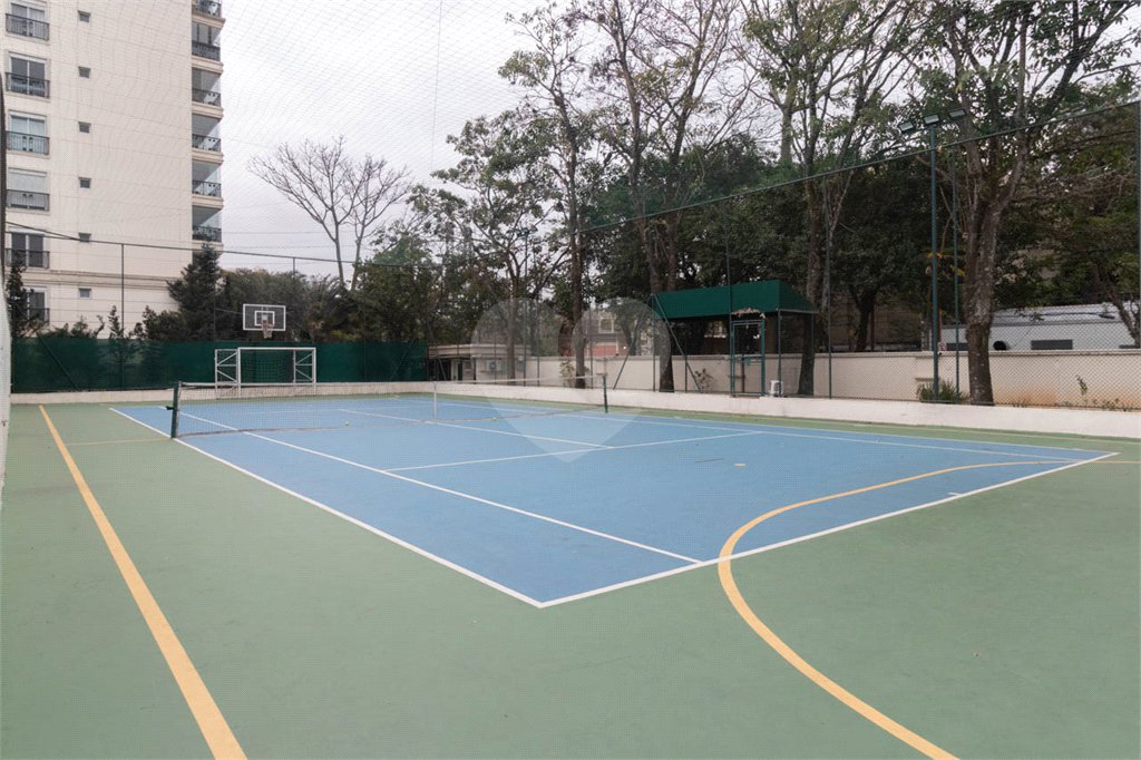 Apartamento à venda com 4 quartos, sendo 2 suítes,  em Alto de Pinheiros, São Paulo, SP