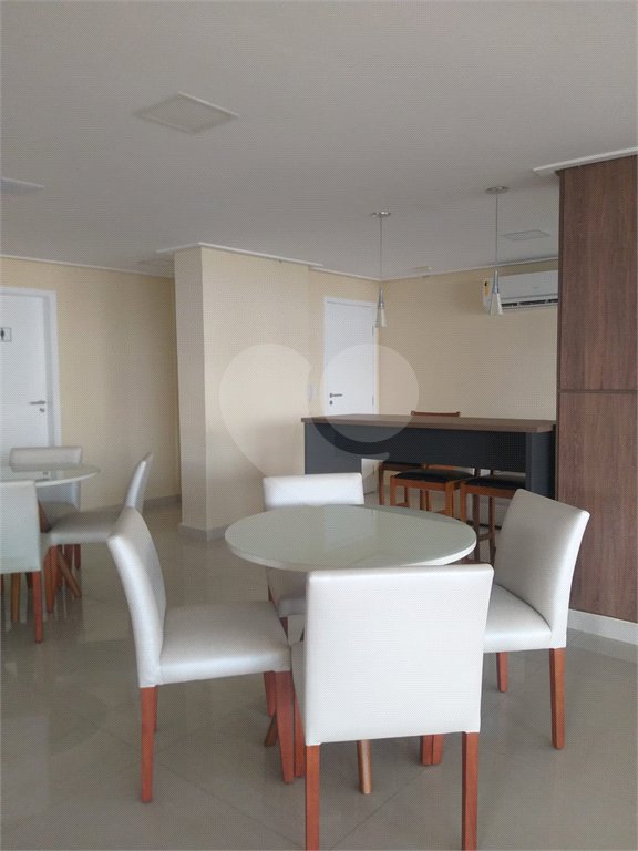Apartamento à venda com 2 suítes em Guilhermina, Praia Grande, SP