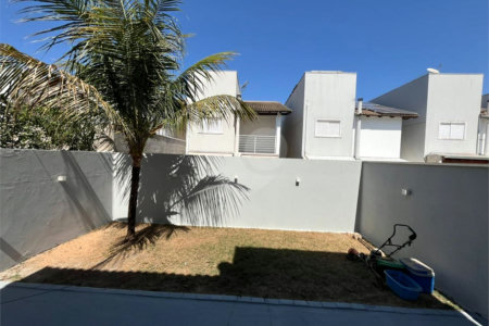 Casa à venda com 3 quartos, sendo 1 suíte,  no condomínio Vivere, Cuiabá - MT