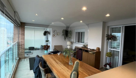 Apartamento à venda com 3 quartos, sendo 2 suítes,  em Mooca, São Paulo, SP