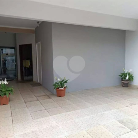 Sobrado à venda com 3 quartos, sendo 1 suíte, em Jardim Karolyne, Votorantim, SP