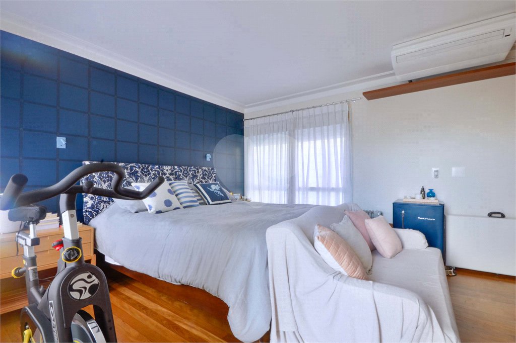 Casa à venda com 5 quartos, sendo 4 suítes, no condomínio Espaço Mobile - Real Parque, São Paulo - SP